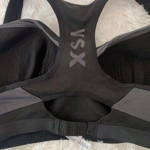 Victoria’s Secret VSX Sports Bra 36DDD